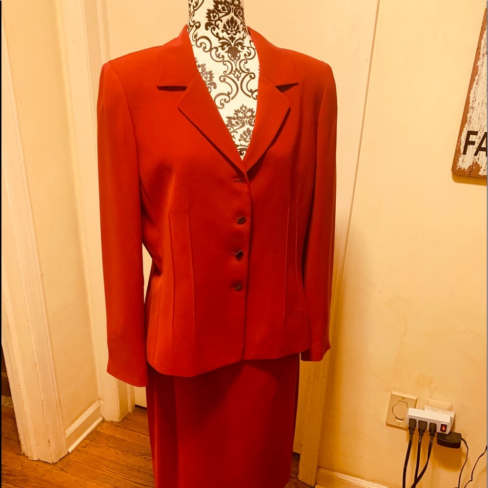 Red blazer suit it's missing top